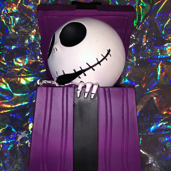 Disney Nightmare Before Christmas Jack Skellington Resin Present - Picture 2 of 6